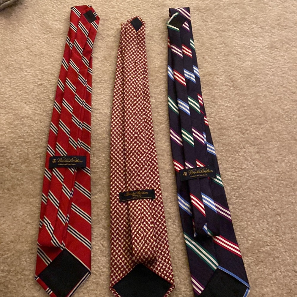 3 Brooks Brothers men ties. - Picture 2 of 2